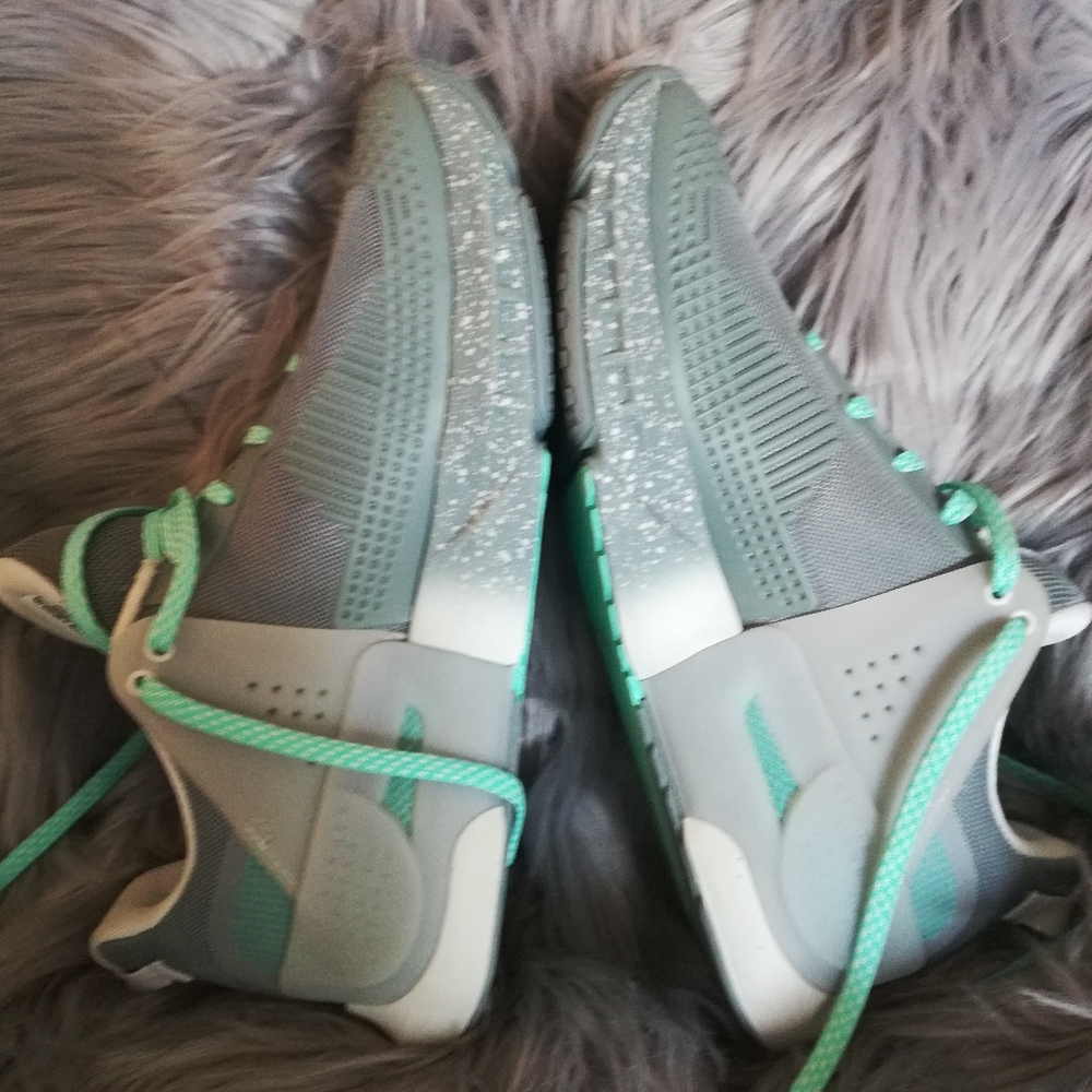 SOLD Under Armour Hovr Apex Training Shoes - Picture 2 of 13